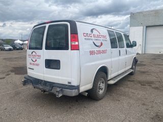 2022 Chevrolet Express Cargo RWD 2500 Regular Wheelbase WT - Exterior Front Right Corner Image